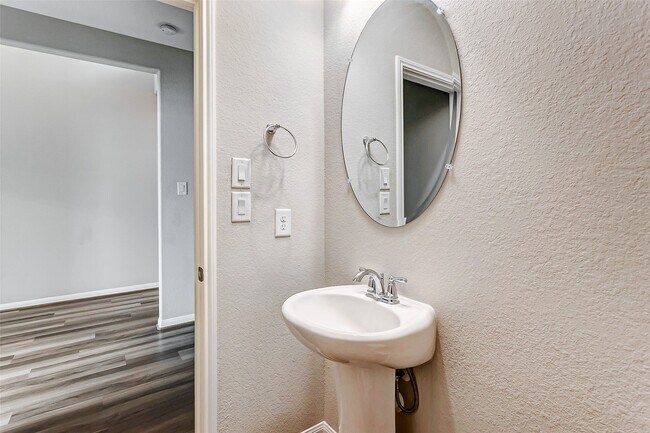 Foto del edificio - 2165 Woodland Pine Dr