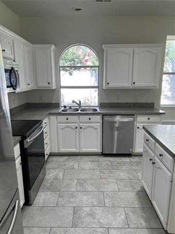 Building Photo - 2832 Morning Star Dr