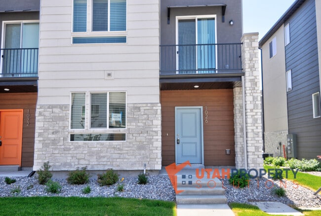 Building Photo - 1026 W 430 S
