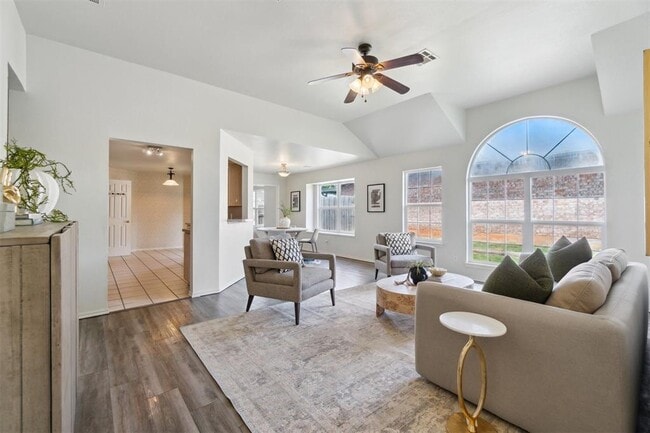 Building Photo - 2013 Cedar Meadow Ln