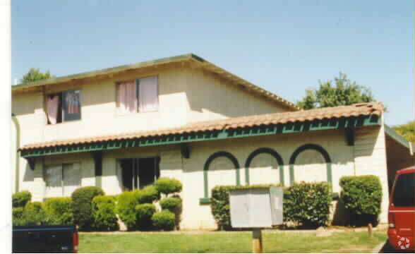 Building Photo - 720-722 Richmond Ave