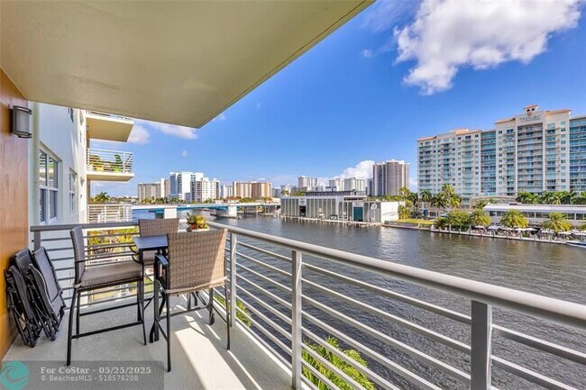 Foto del edificio - 2900 NE 30th St