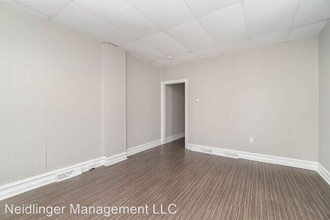 Building Photo - 2 br, 1.5 bath House - 345 E King Street