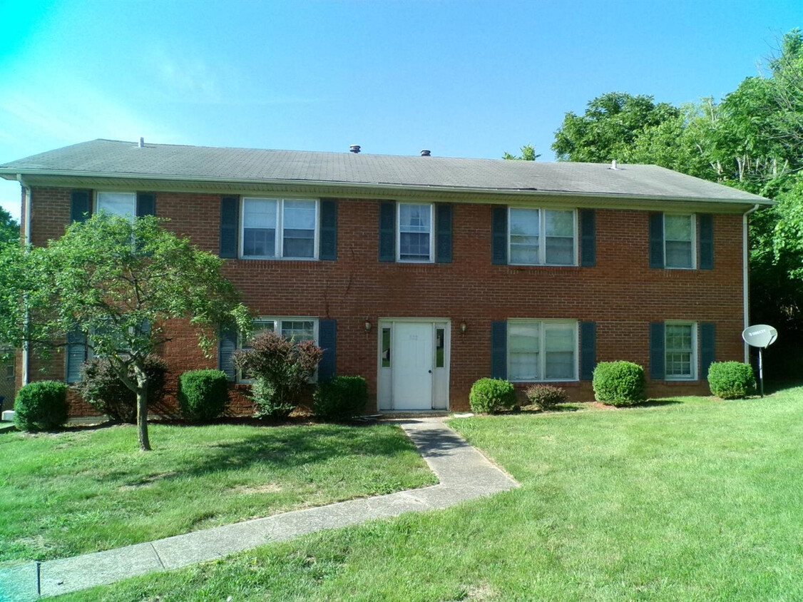 102 Woodhill Ln Unit 3, Frankfort, KY 40601 - Room for Rent in ...