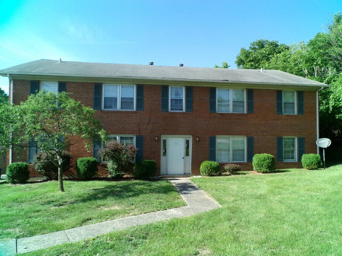 102 Woodhill Ln Unit 4, Frankfort, KY 40601 Room for Rent in
