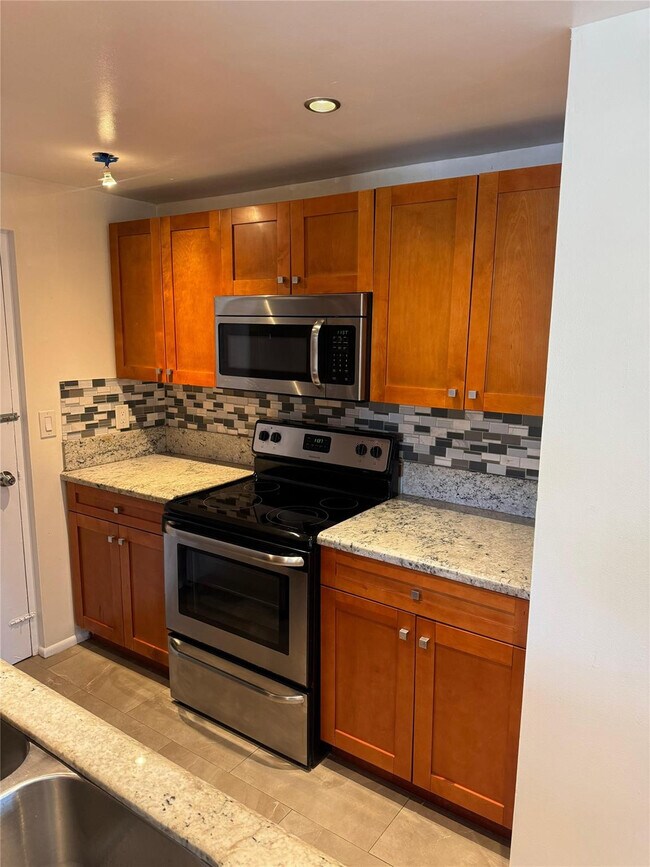 Foto del edificio - 1407 NE 56th St