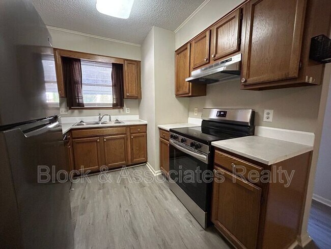 Foto del edificio - 802 Timberline Dr SE
