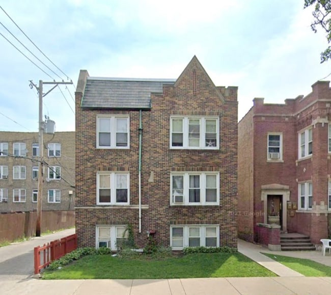 Photo - 3145 N Keating Ave (Chicago, IL) Apartment