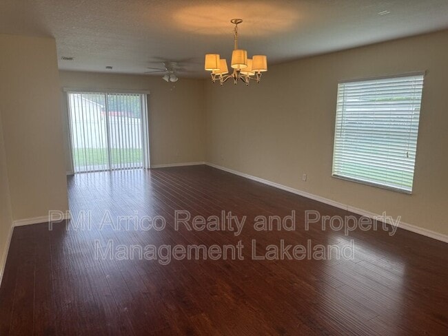 Building Photo - 972 Lake Lure Loop E