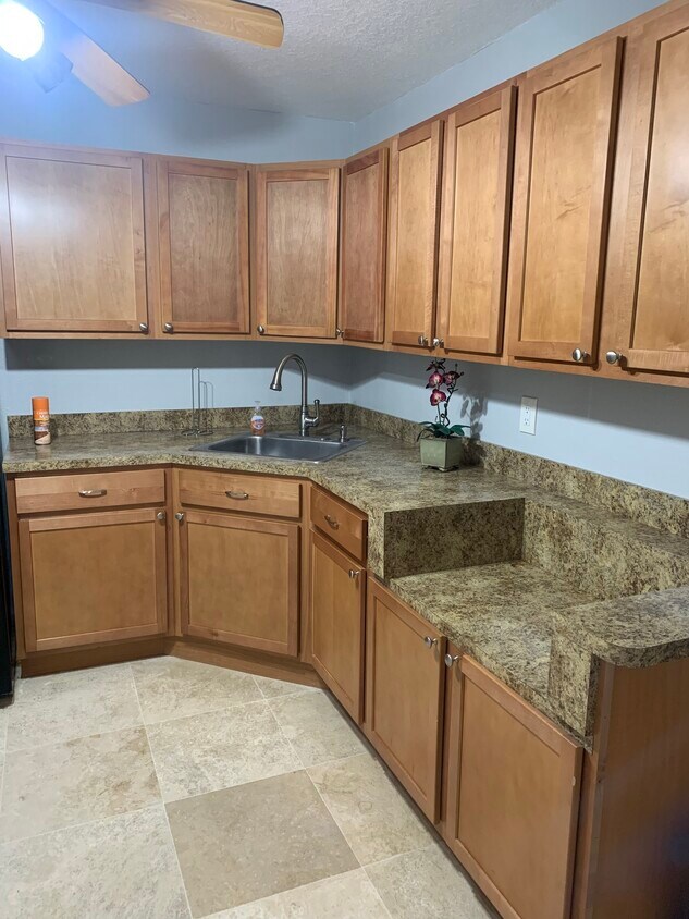 1499 Godfrey Ave Unit 1499B, Spring Hill, FL 34609 Apartments in