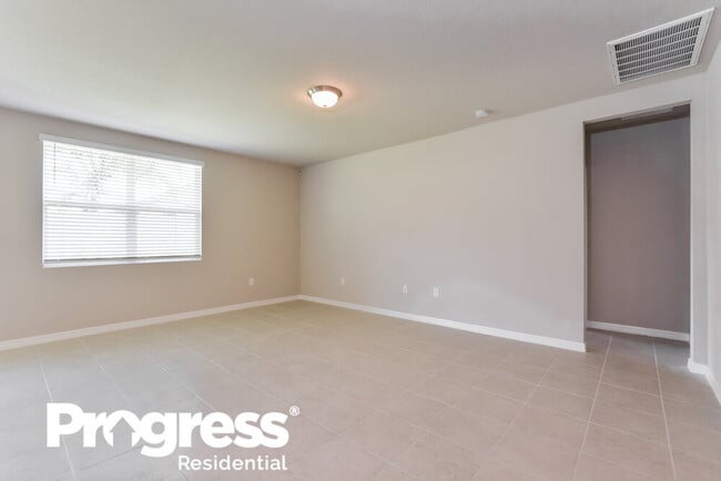 Building Photo - 1106 Oak Vly Dr