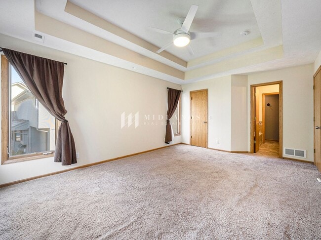 Building Photo - 4 Bedroom Papillion Home!