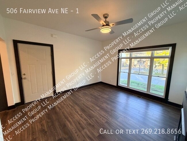 Building Photo - 506 Fairview Ave NE