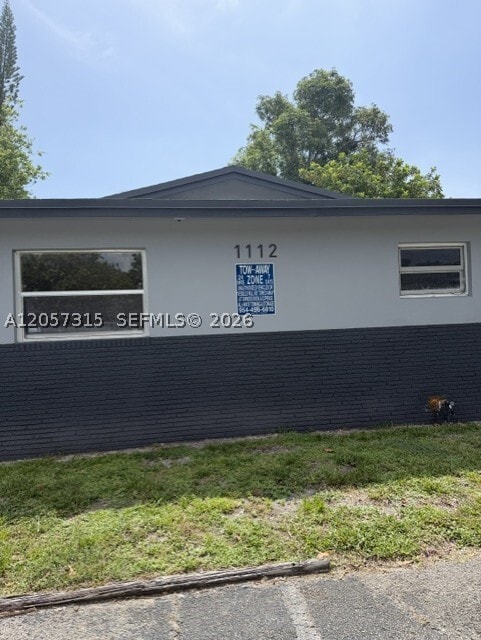 Building Photo - 1112 NW 5th Ct