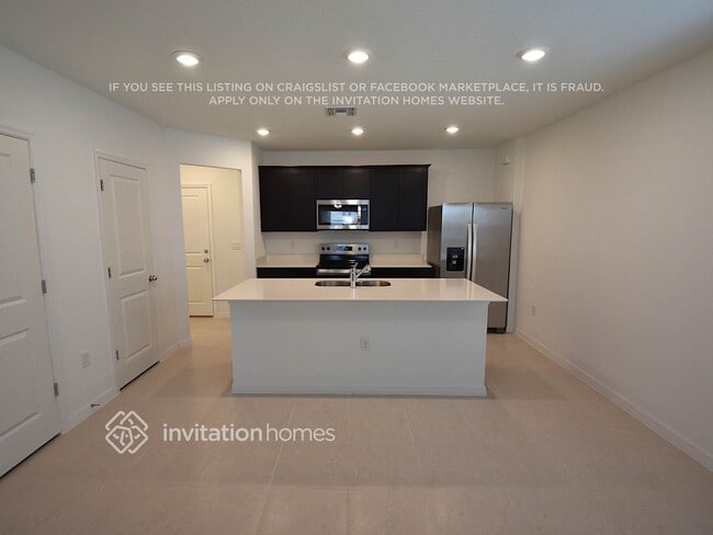 Building Photo - 5817 Sagebrush Aly