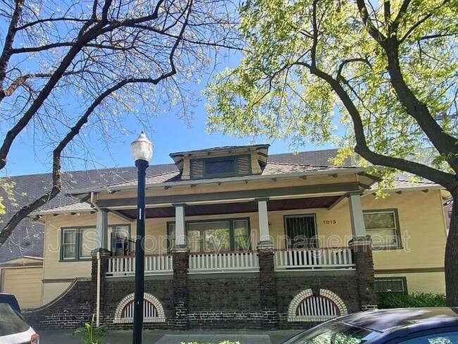 Photo - 1015 27th St House