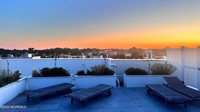 Building Photo - 57-61 Brighton Avenue Unit 403