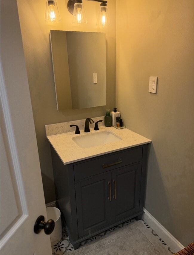 Foto del edificio - 306 Sharon Garden Ct