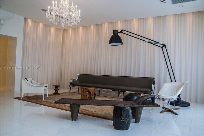 Foto del edificio - 475 Brickell Ave
