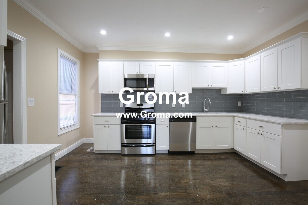 19 Perrin St, Boston, MA 02119 19 Perrin St Boston, MA