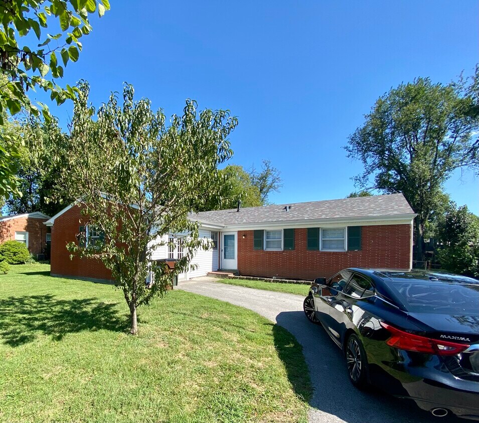 Primary Photo - 9108 Westport Rd