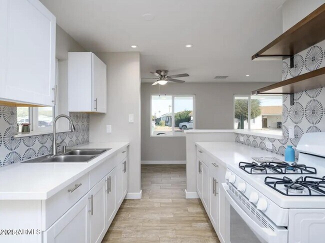Foto del edificio - 5640 N 38th Dr