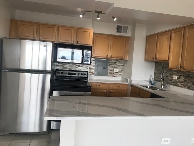 Foto del edificio - 6030 N Sheridan Rd
