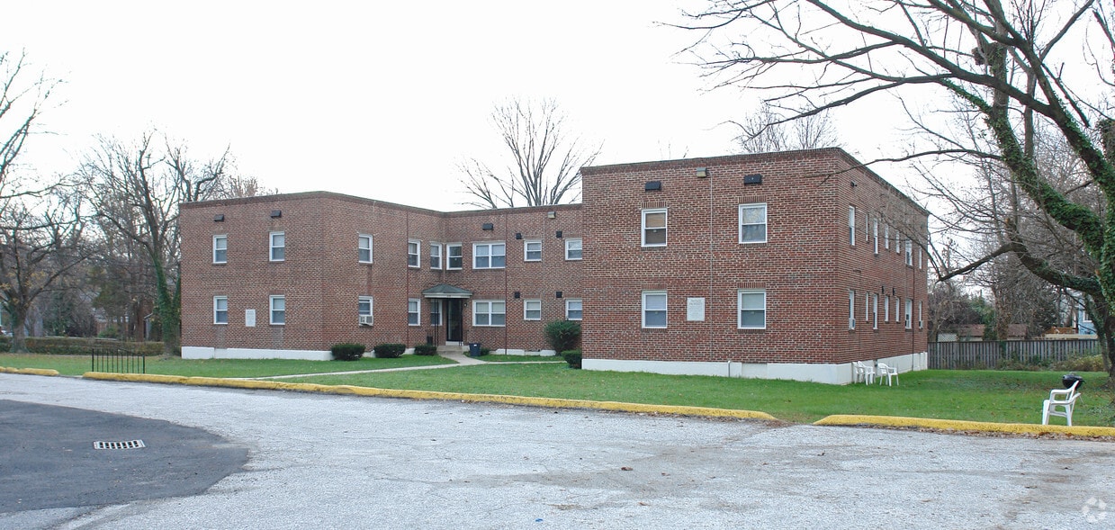 Building Photo - Winston Court Apartments