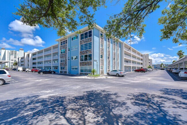 Photo - 300 64th Ave (St. Pete Beach, FL) Townhome