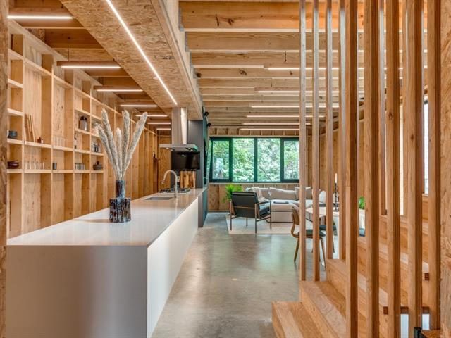 Foto del edificio - 905 Blackland Ct