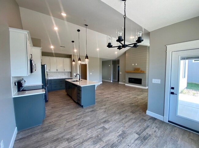 Foto del edificio - Modern Ranch Style Home in Quiet Neighborhood