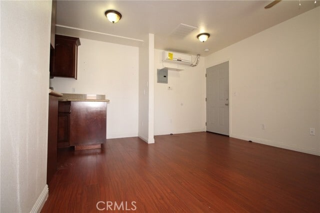 Building Photo - 7914 Seville Ave
