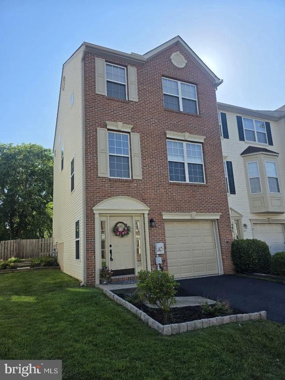 Foto principal - 31 Carrick Ln