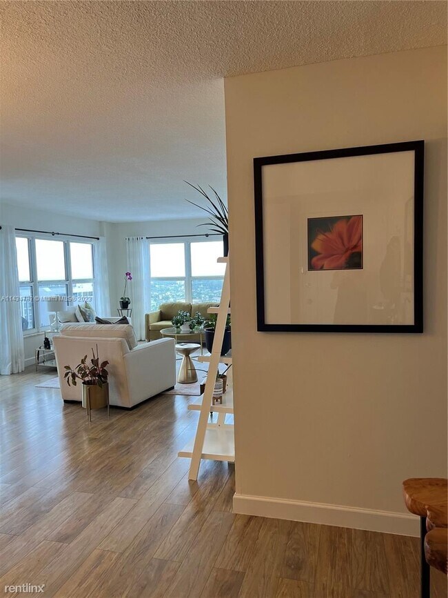 Foto del edificio - 2 br, 2 bath Condo - 405 N Ocean Blvd Apt ...