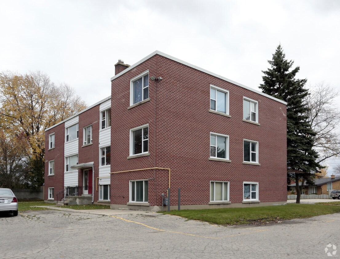 Photo du bâtiment - 118 Fife Ave