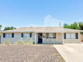 Building Photo - 1220 W Romo Jones St