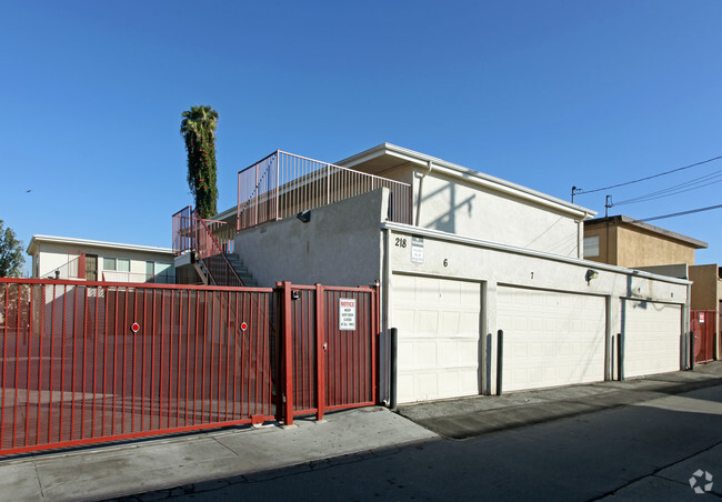 Building Photo - Hoover Apartments