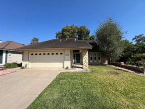Building Photo - 22536 Hickory Pl
