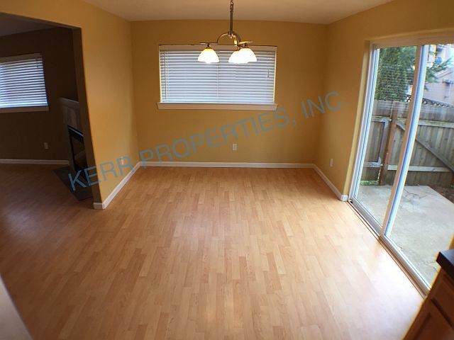 Foto del edificio - 655 SE 148th Ave