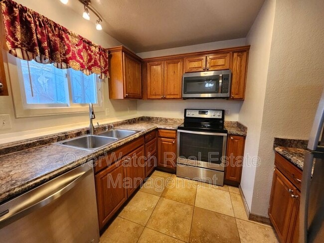 Foto del edificio - 825 N Park St