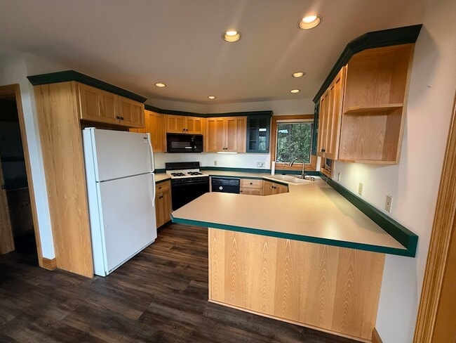 Building Photo - 125 Cogan Dr