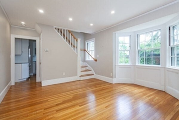 Foto del edificio - 77 Francis Ave