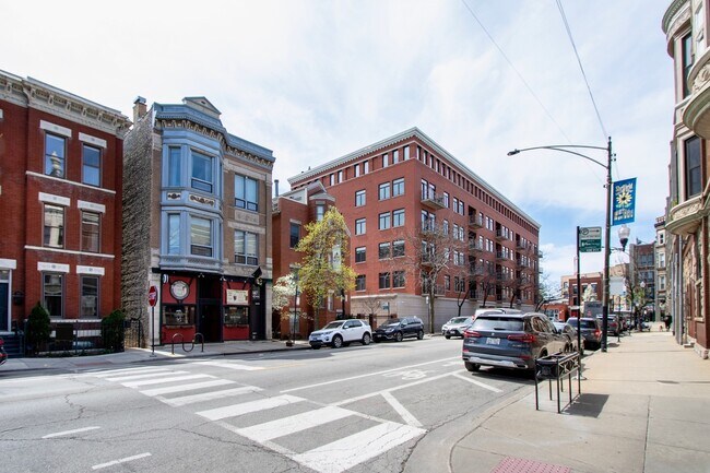 Foto del edificio - 1143 W Armitage Ave