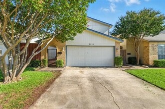 Building Photo - 2819 Capella Cir