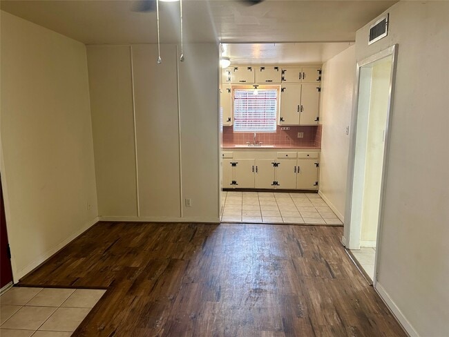 Foto del edificio - 1411 Indiana St