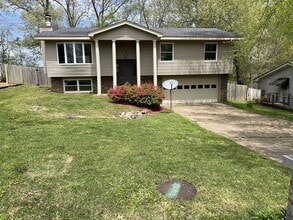 Building Photo - 2018 Timberridge Dr