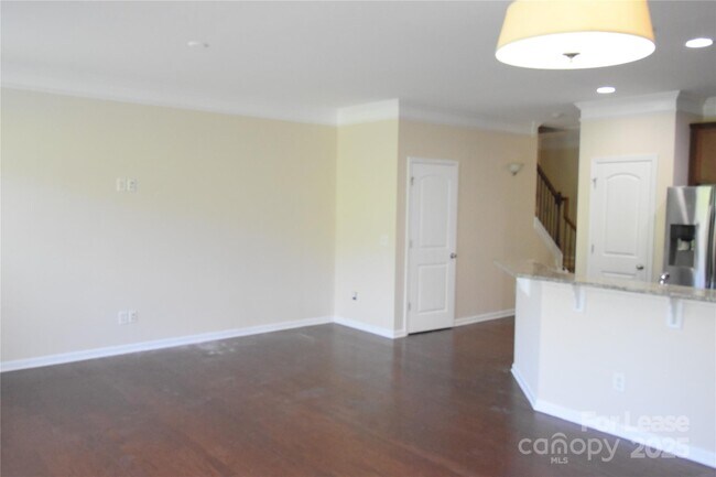 Foto del edificio - 9620 Camberley Ave NW