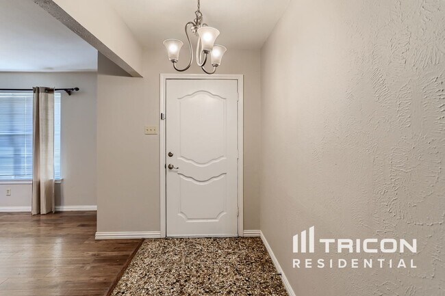 Foto del edificio - 606 Meadow Grove Dr
