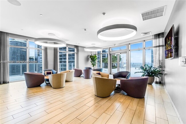 Foto del edificio - 1100 S Miami Ave