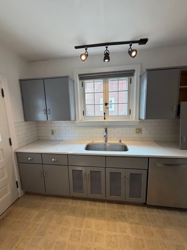 Photo - Spacious 4 Bedroom Home for Rent – Wyomissing